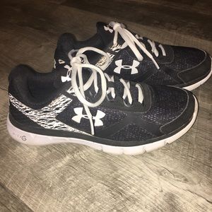 Black Under armor sneakers